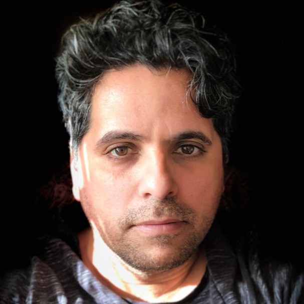 Omar Seneriz, Creative Director